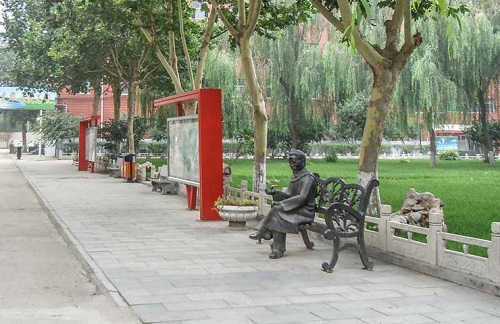 省外學生能報石家莊東華鐵路學校春季班嗎？